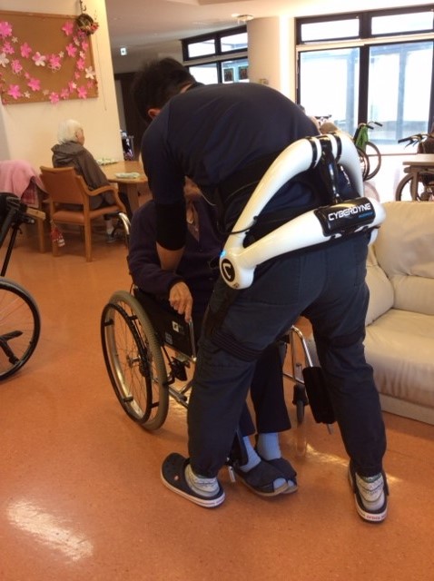 介護ロボットを導入していますの画像